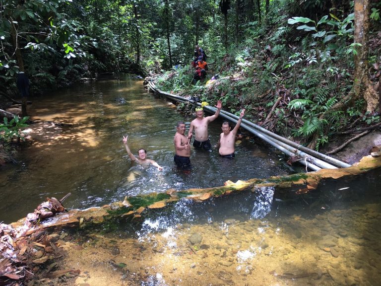 Trekking bersama rakan-rakan dikawasan Kpg Jagoi Duyoh